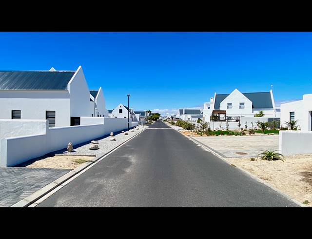 789M² VACANT LAND FOR SALE IN DWARSKERSBOS